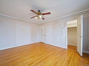 51 Lincoln Avenue D22, Rockville Centre NY 11570