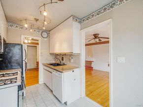 51 Lincoln Avenue D22, Rockville Centre NY 11570