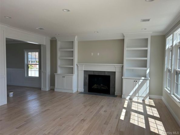 119 Choir Lane, Westbury NY 11590