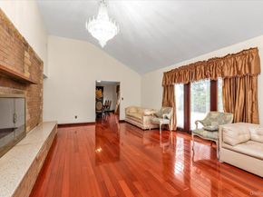 84 Horton Place, Syosset NY 11791