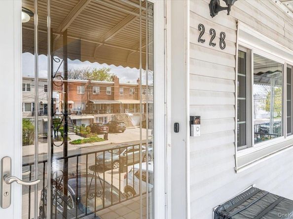 228 Calhoun Avenue, Bronx NY 10465