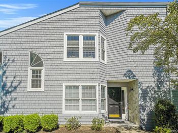 200 Lakebridge Drive N