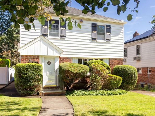 80-37 230th Street, Bellerose Manor NY 11427