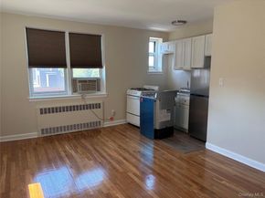 22 Mulford Place 6C, Hempstead NY 11550