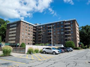 200 Diplomat Drive 8B, Mount Kisco NY 10549