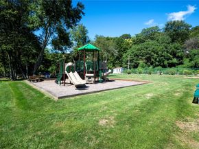 200 Diplomat Drive 8B, Mount Kisco NY 10549