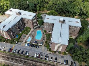 200 Diplomat Drive 8B, Mount Kisco NY 10549