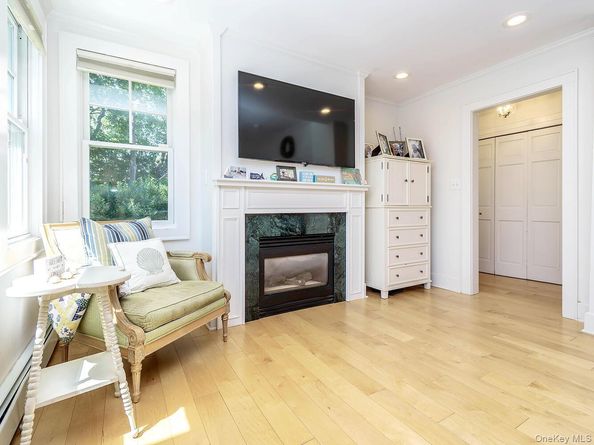 182 14th Avenue, Sea Cliff NY 11579