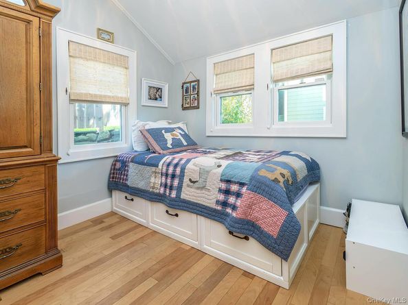 182 14th Avenue, Sea Cliff NY 11579