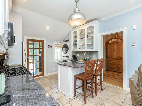 182 14th Avenue, Sea Cliff NY 11579