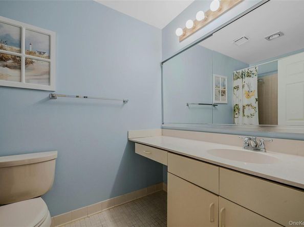 2555 Youngs Avenue 11D, Southold NY 11971