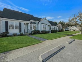 2555 Youngs Avenue 11D, Southold NY 11971