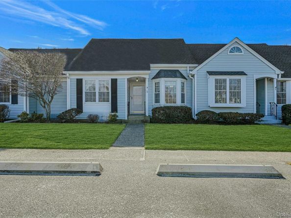 2555 Youngs Avenue 11D, Southold NY 11971
