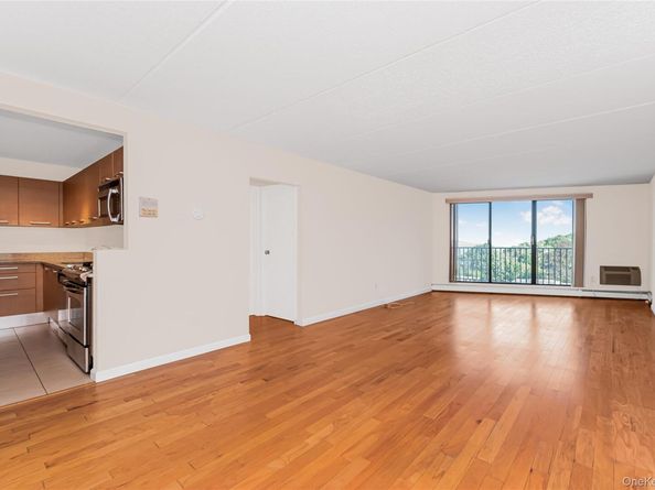1155 Warburton Avenue 10E, Yonkers NY 10701