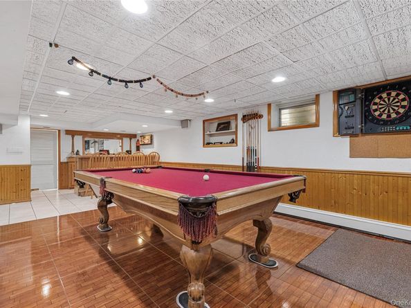 287 E Rockaway Road, Hewlett Harbor NY 11557