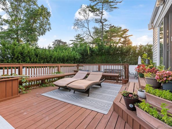 287 E Rockaway Road, Hewlett Harbor NY 11557