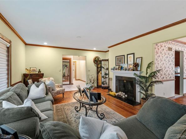 287 E Rockaway Road, Hewlett Harbor NY 11557