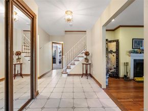 287 E Rockaway Road, Hewlett Harbor NY 11557