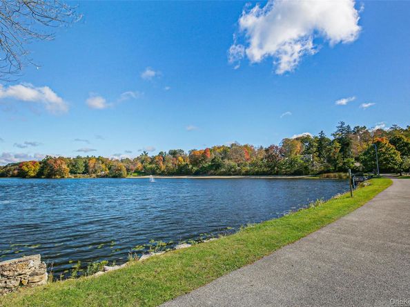 2906 Hyatt Street, Yorktown Heights NY 10598