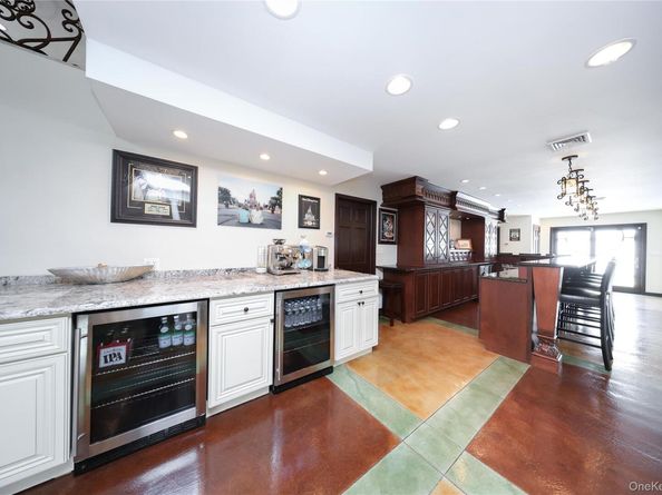 16315 86th Street, Howard Beach NY 11414