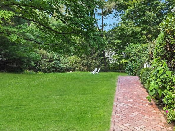 20 Pamela Place, Millwood NY 10546