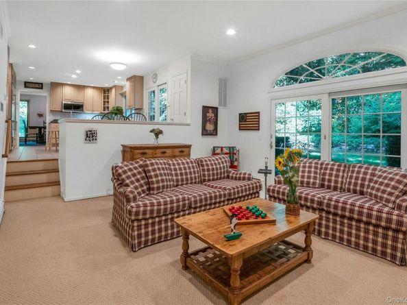 20 Pamela Place, Millwood NY 10546
