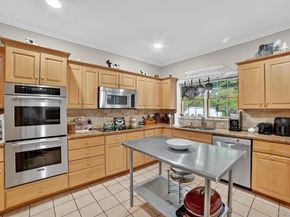 12 Veronica Court, Cortlandt Manor NY 10567
