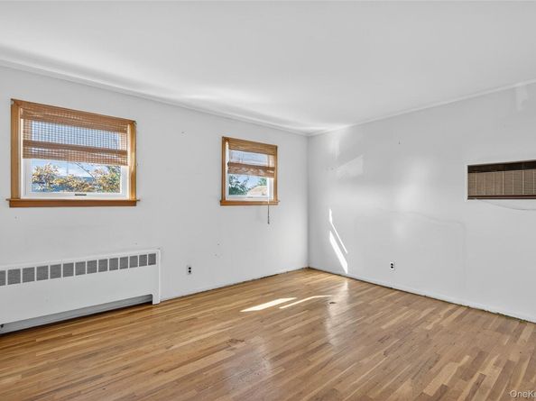 4129 Duff Place, Seaford NY 11783