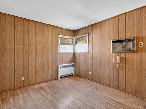 4129 Duff Place, Seaford NY 11783