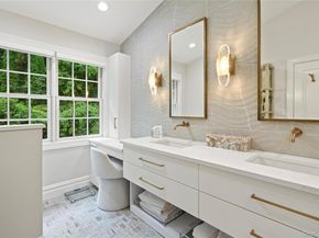 23 The Preserve, Woodbury NY 11797