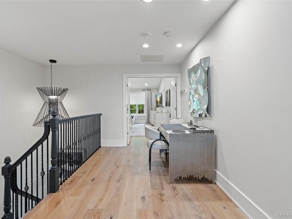 23 The Preserve, Woodbury NY 11797