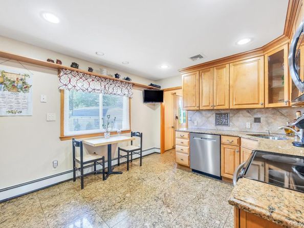 338 Stewart Avenue, Bethpage NY 11714