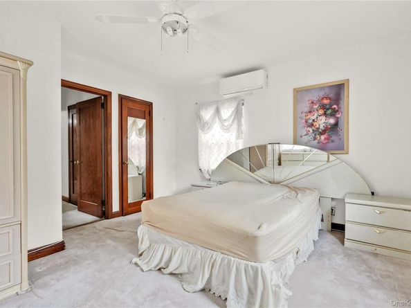 183-11 64th Avenue, Fresh Meadows NY 11365