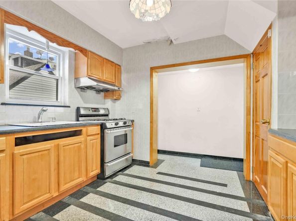 183-11 64th Avenue, Fresh Meadows NY 11365