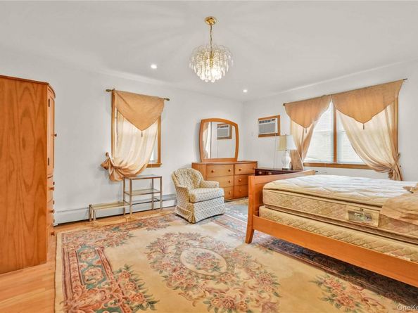183-11 64th Avenue, Fresh Meadows NY 11365
