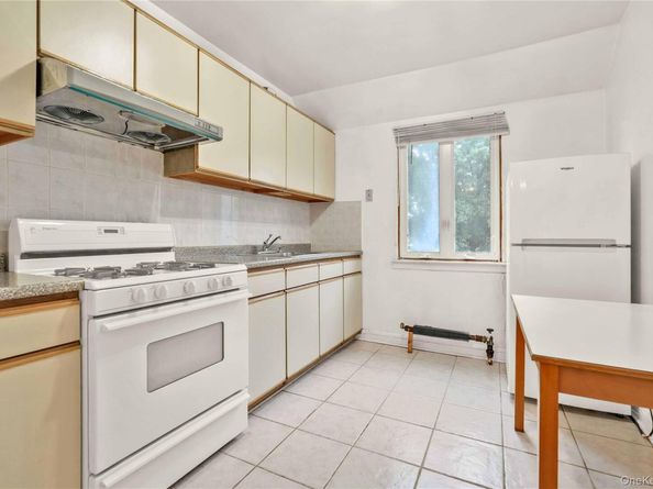 183-11 64th Avenue, Fresh Meadows NY 11365