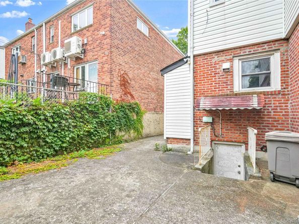 183-11 64th Avenue, Fresh Meadows NY 11365
