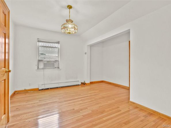 183-11 64th Avenue, Fresh Meadows NY 11365