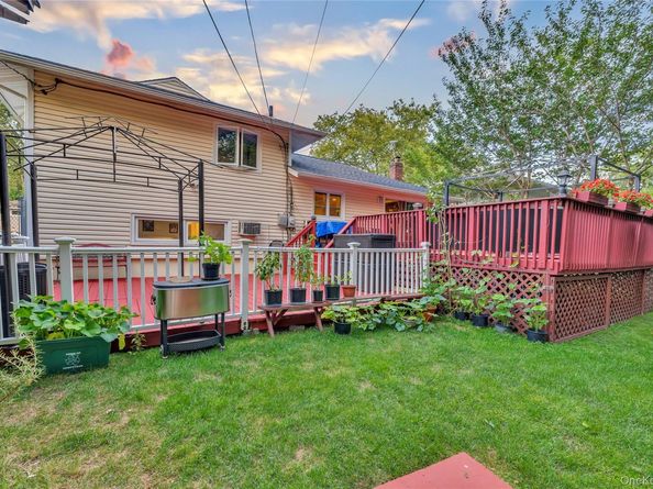 468 Richmond Road, East Meadow NY 11554