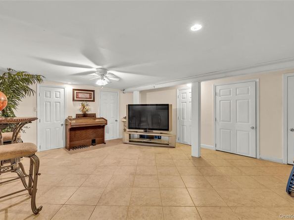 468 Richmond Road, East Meadow NY 11554