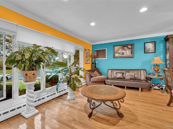 468 Richmond Road, East Meadow NY 11554