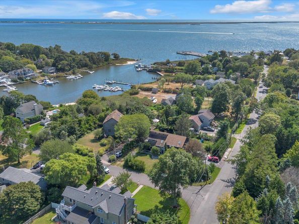 34 Sedgemere Road, Center Moriches NY 11934