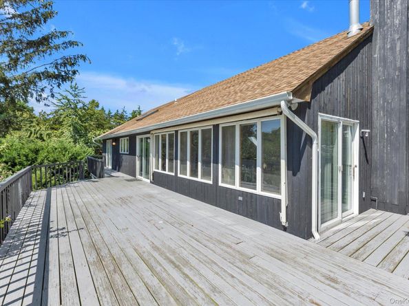 34 Sedgemere Road, Center Moriches NY 11934