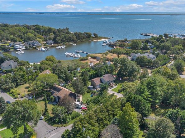 34 Sedgemere Road, Center Moriches NY 11934