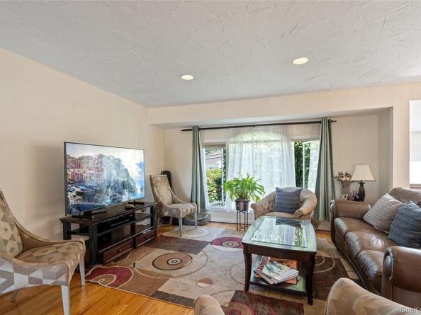 2998 Joyce Lane, South Merrick NY 11566