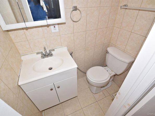 22734 112th Road, Queens Village NY 11429