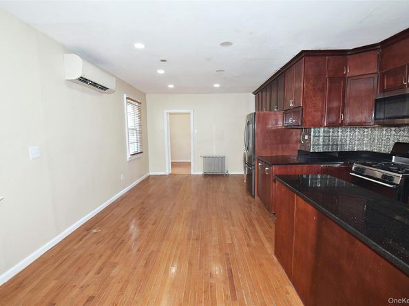 22734 112th Road, Queens Village NY 11429