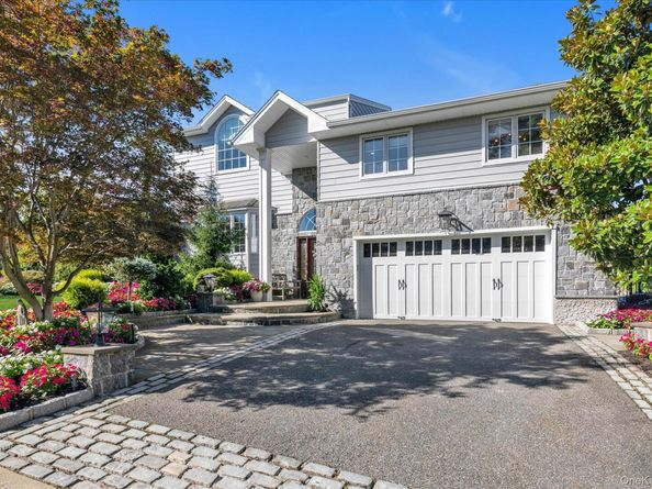 639 Boelsen Drive, Westbury NY 11590