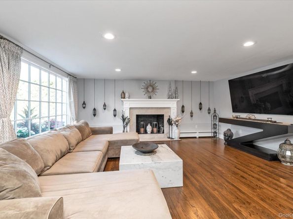 639 Boelsen Drive, Westbury NY 11590