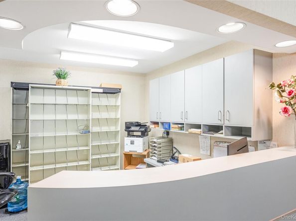 1100 Wantagh, Wantagh NY 11793